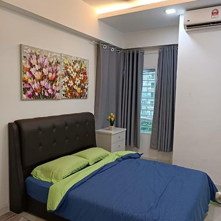 Qaisara D'Savanna Homestay@Southville City Bangi Esterno foto