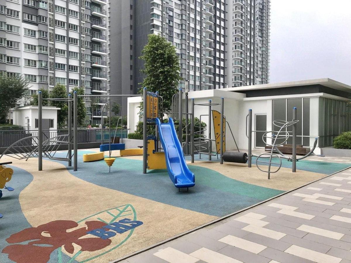 Qaisara D'Savanna Homestay@Southville City Bangi Esterno foto